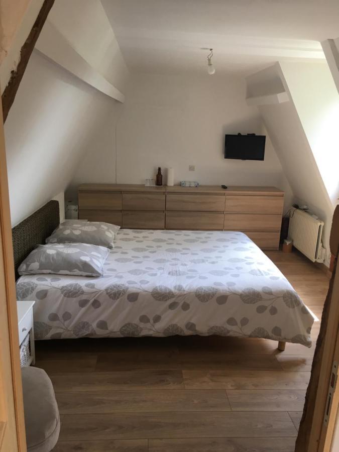 Charmante Chambre Privee Dans Veritable Maison Normande - Check In Tardif Ou Late Ok Sainte-Croix-sur-Aizier Екстериор снимка